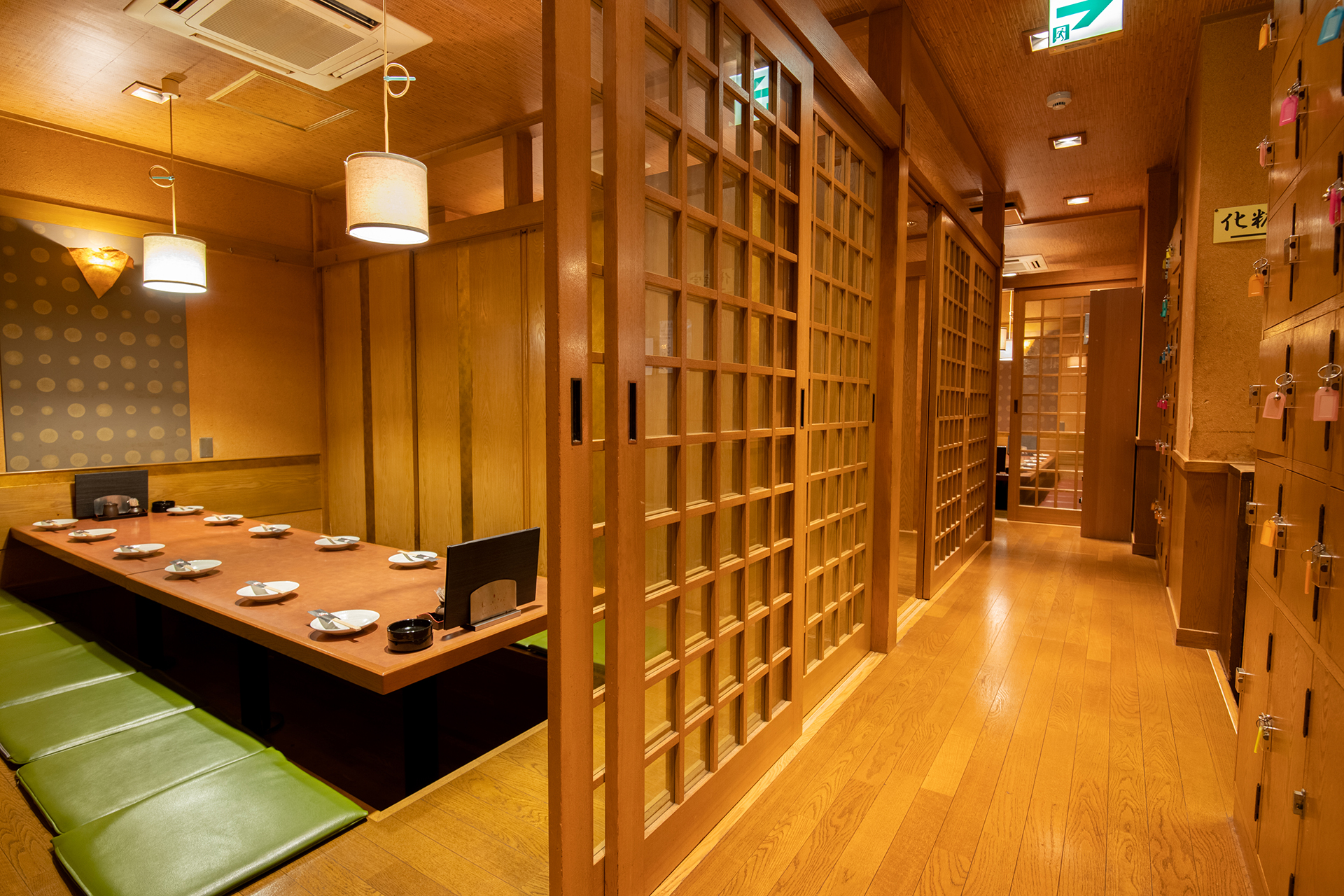 串焼き・鍋・焼酎 焚(たける )店内